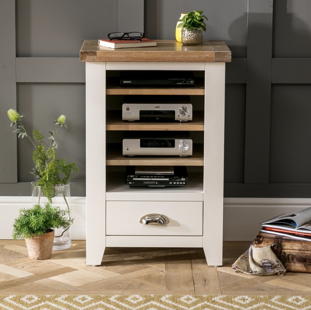 Oak & Aura's Hi-Fi Media Stand Shelf Unit