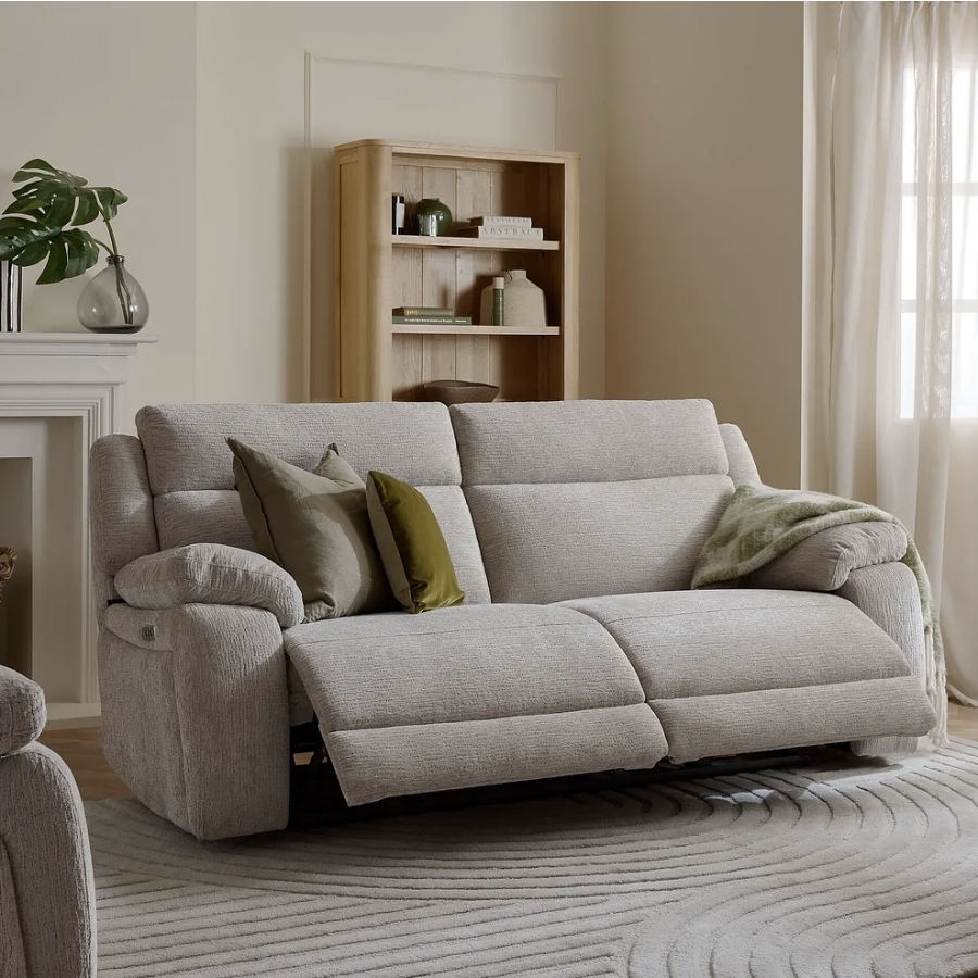 Oak & Aura's 3 Seater Electric Recliner Sofa
